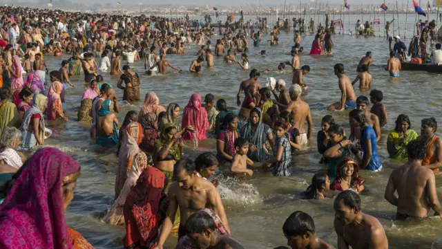 ගංගා සහ යමුනා නදී ඉන්දියාව තුළ වන්දනාමානයට ලක් වේ