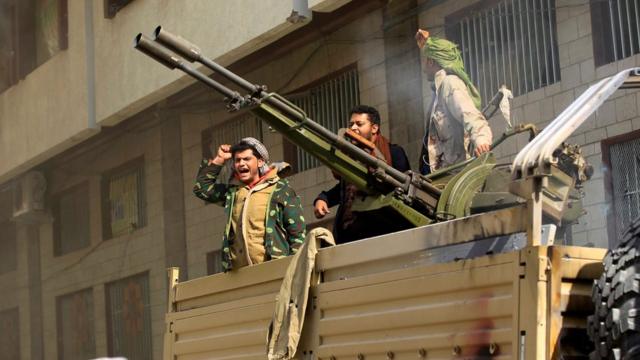 Бойцы хуситы напали на дом Салеха в центре столицы понедельник