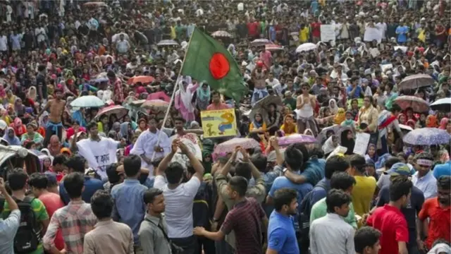 কোটা সংস্কারের দাবিতে শিক্ষার্থীদের আন্দোলন