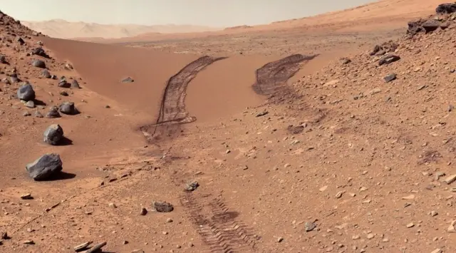 Čovečanstvo je poslalo na desetine svemirskih letelica i sletača na Mars - oni koji su bili uspešni, ostavili su svoj trag na Crvenoj planeti