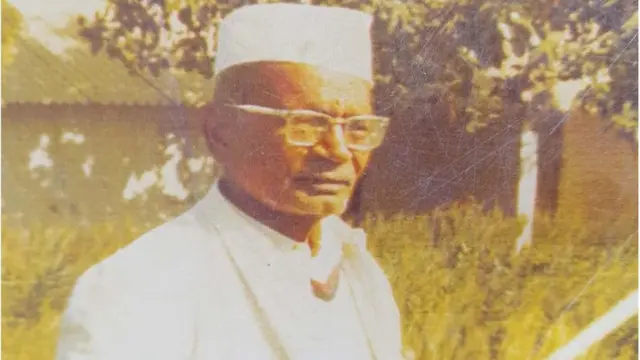 'ડૉ. ઝવેરભાઈ એચ. પટેલની સંશોધનગાથા' પુસ્તકમાંથી લીધેલી તસવીરો