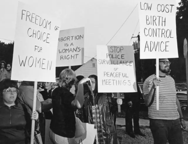 గర్భస్రావ చట్టం