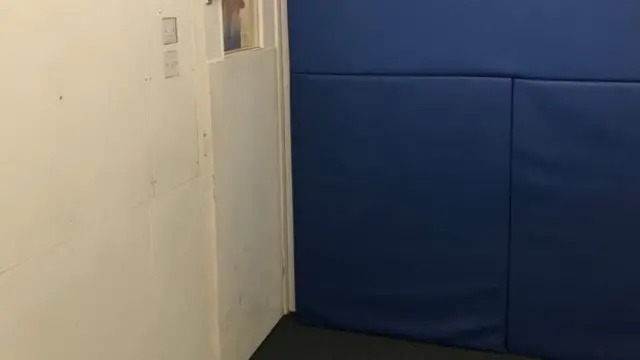 İngiltere'deki bir okulun tecrit odası