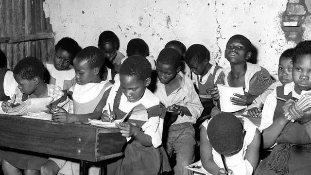 تحصیل سیاهپوستان در آفریقای جنوبی محدود بود