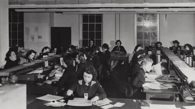 Офіс розшифрувальниць