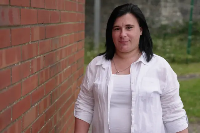 Aishea Drysder do grupo Women Out West