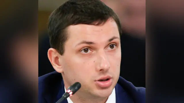 Порно начальница заставила лизать свою секретаршу: смотреть видео онлайн Порно начальница заставила лизать свою секретаршу: смотреть видео онлайн