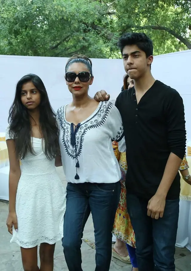 आर्यन खान, गौरी खान आणि सुहाना खान