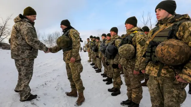 Tổng thống Poroshenko gặp binh sĩ Ukraine ở miền đông tuần này