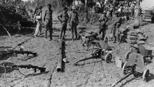 স্বাধীনতা যুদ্ধে লড়াইয়ের জন্য মুক্তি বাহিনীর প্রস্তুতি