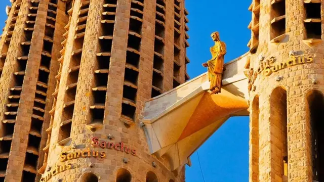 Џорџ Орвел је назвао Саграду фамилију „једном од најружнијих грађевина на свету"