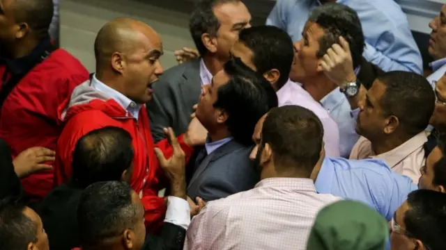هواداران دولت در پارلمان