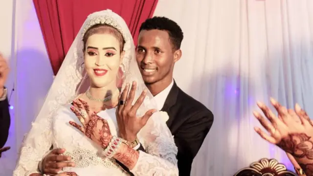 Sadiiq iyo xaaskiisa Ilhan.