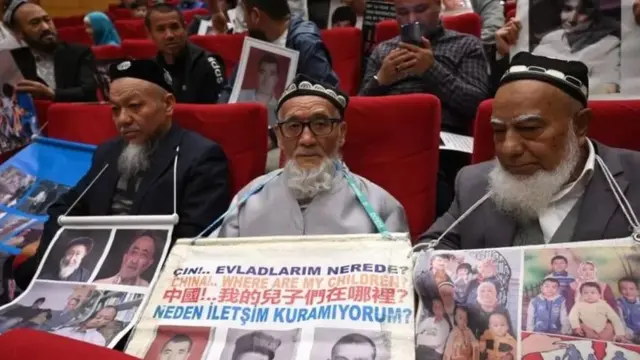 Хитой ҳукуматининг Уйғурларга қарши сиёсатига норозилик изҳор этаётган Туркиядаги Уйғур кексалари