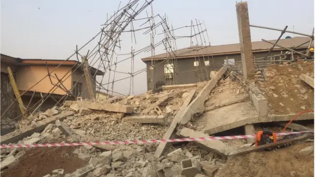 Scene of di building collapse