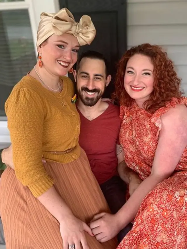 Janie Frank, Cody Coppola e Maggie Odell