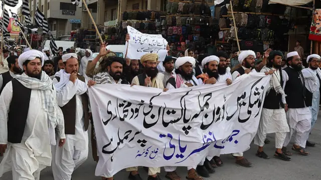 মার্কিন ড্রোন হামলায় মুল্লাহ্ আখতার মনসুরের হত্যার পর ২০১৬ সালে পাকিস্তানের কোয়েটায় বিক্ষোভ।