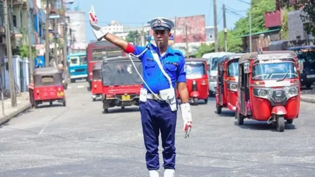 සිවිල් කටයුතුවලට හමුදාව යෙදවීම