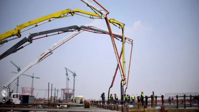 Obras y materiales de construcción del Nuevo Aeropuerto Internacional de México en Texcoco, Ciudad de México.