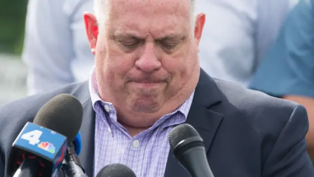 แลร์รี โฮแกน