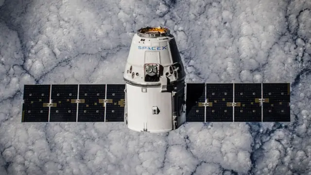 நாசாவுக்கே விண்கலம் தயாரித்த எலான் மஸ்க்கின் ஸ்பேஸ் எக்ஸ் நிறுவனம்