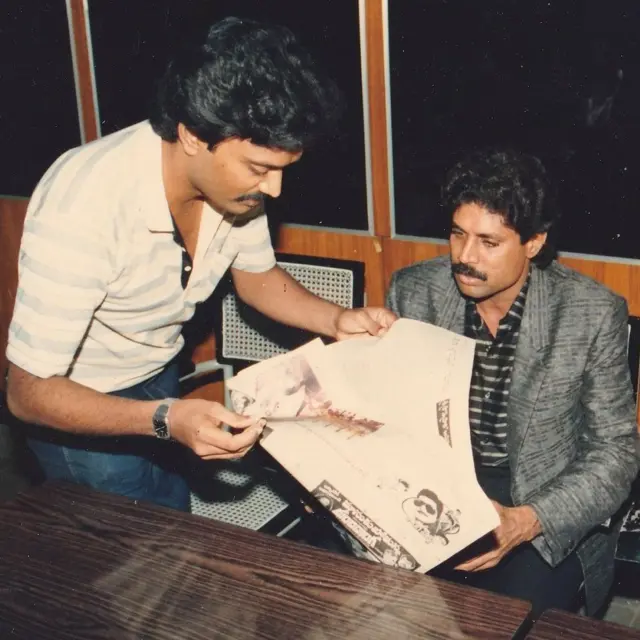 ఆంధ్రజ్యోతి కార్యాలయంలో కపిల్ దేవ్‌తో సి వెంకటేశ్ (పాత చిత్రం)