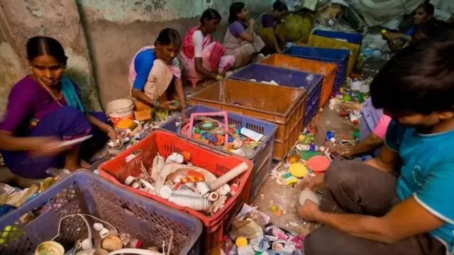 கொரோனாவை வென்ற தாராவி- எப்படி சாத்தியமானது ?