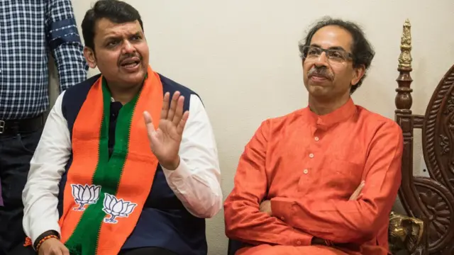 देवेंद्र-उद्धव