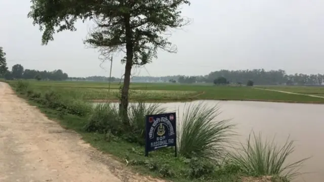 ராவியில் வெள்ளம் வந்தால் கிராமம் துண்டிக்கப்படும்