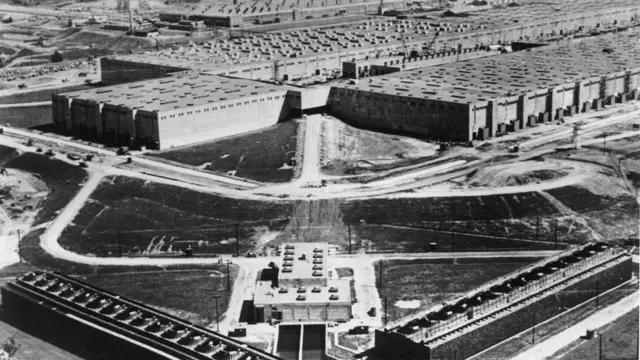 परमाणु बम