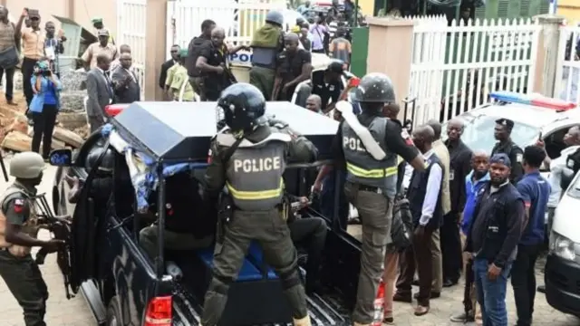 Cikin masu wadannan zarge-zarge har da kungiyar kare hakkin dan adam ta Amnesty International.