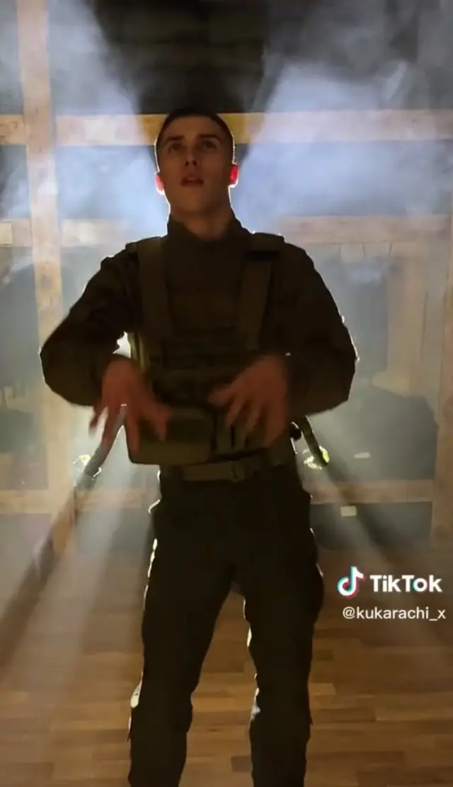 Венздей денс