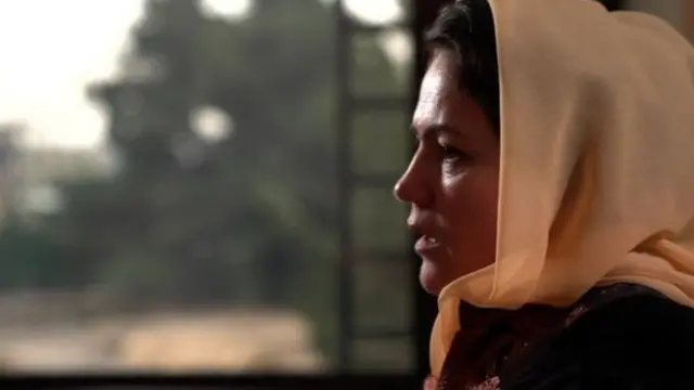 फ़ॉजिया कूफ़ी पहली महिला थी जो 2005 में चुन कर संसद पहुंची.