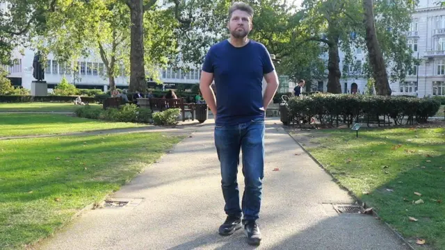 巴爾尼承受許多肢體疼苦