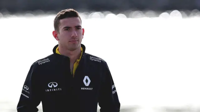 نیکلاس، فرزند مایکل لطیفی راننده ذخیره تیم فرمول یک فورس ایندیا است