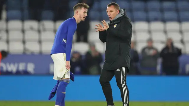 James Meddisson daga hagu tare da Brendan Rodgers