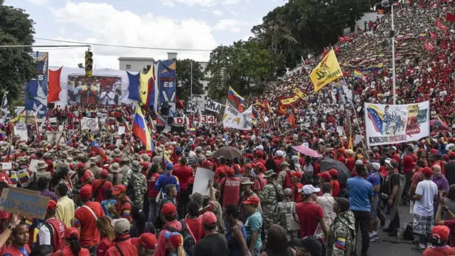 Сторонники президента Мадуро