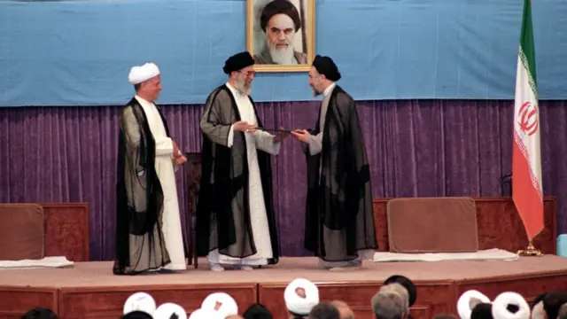 مراسم تنفیذ محمد خاتمی در سال ۱۳۷۶