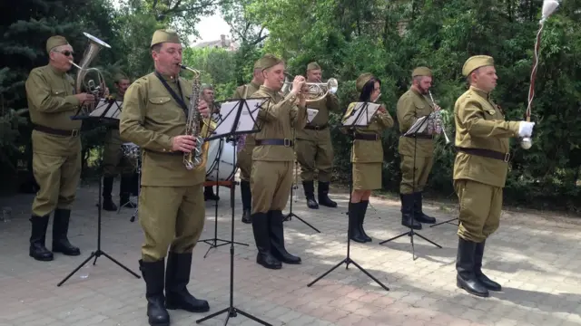 9 травня в Луганську