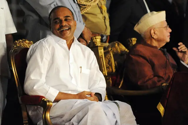 వైఎస్ రాజశేఖర్ రెడ్డి ప్రమాణ స్వీకారం