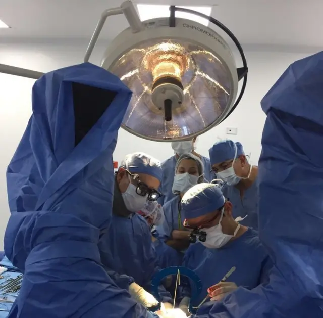 La cirugía reconstructiva del soldado Mena