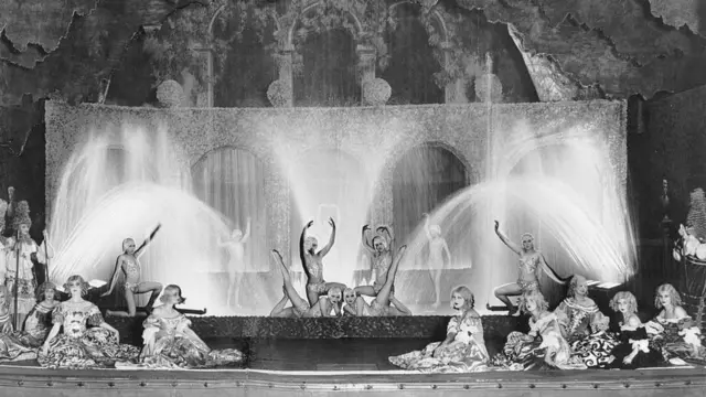 Казино-де-Парі