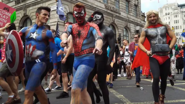 เหล่ายอดมนุษย์ทั้งหลายก็มาปรากฏตัวในงานนี้