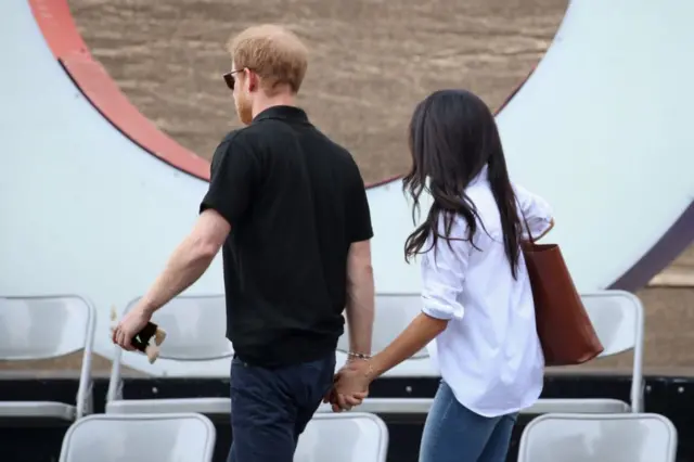 Принц Гарри и Меган Маркл на открытии "Игр непобежденных"