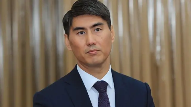 Чыңгыз Айдарбеков, министр