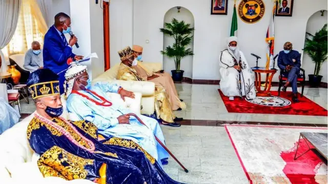 Awọn Ọba alaye ṣabẹwo si ilu Eko