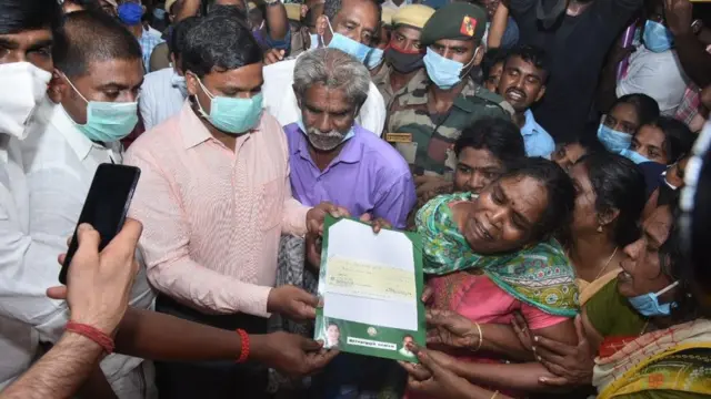 ராணுவ வீரர் பழனியின் உடல்