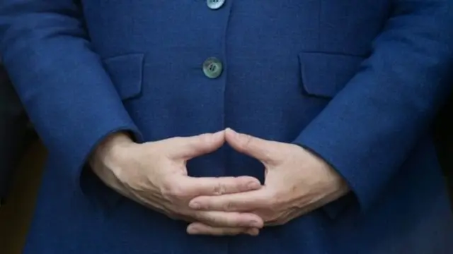 Angela Merkel đã làm thủ tướng 12 năm.