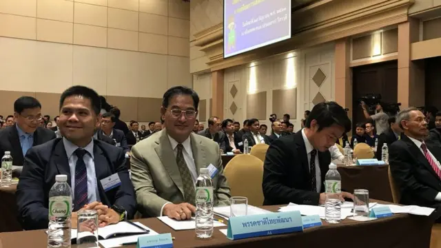 พรรคการเมือง