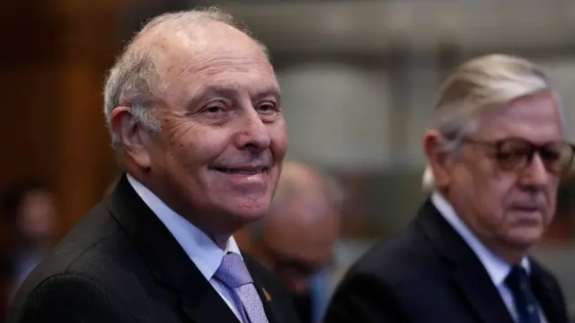 Claudio Grossman en La Haya